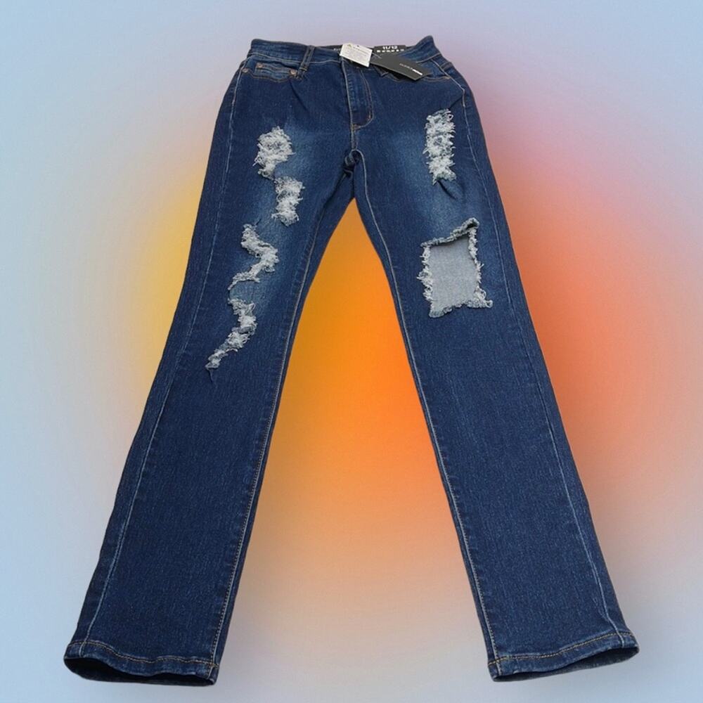 FASHION NOVA Women’s 11/12 (Juniors) High Rise Distressed Skinny Jeans